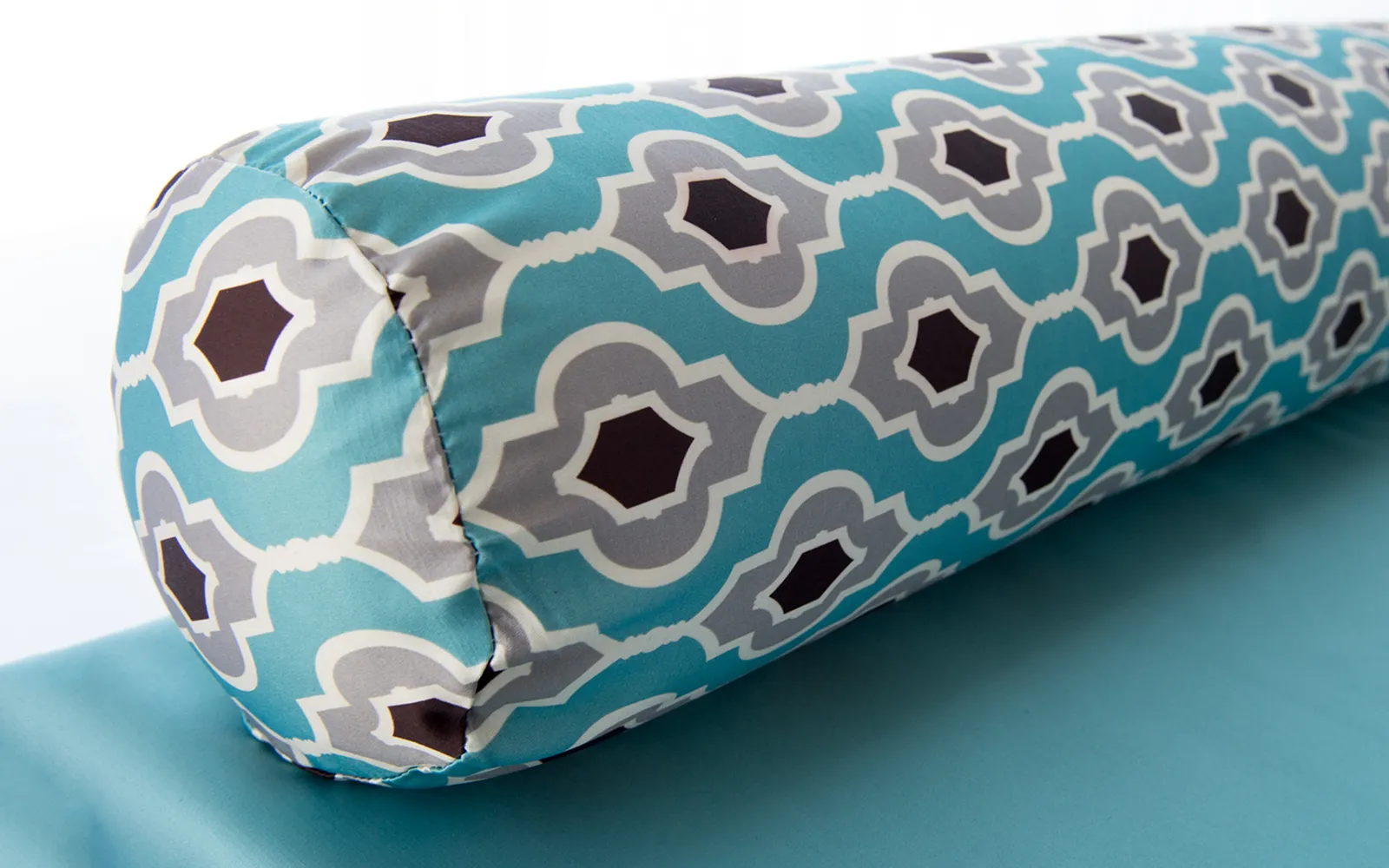SO_14_YourTable_Main_Bolster_1600 SO_14_YourTable_Main_Bolster_1600
