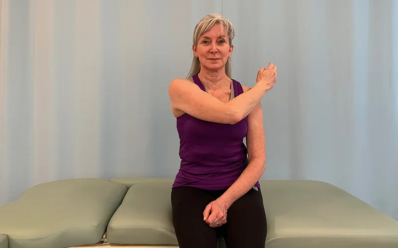 MJ_19_StretchingTheNeck3A_800 MJ_19_StretchingTheNeck3A_800