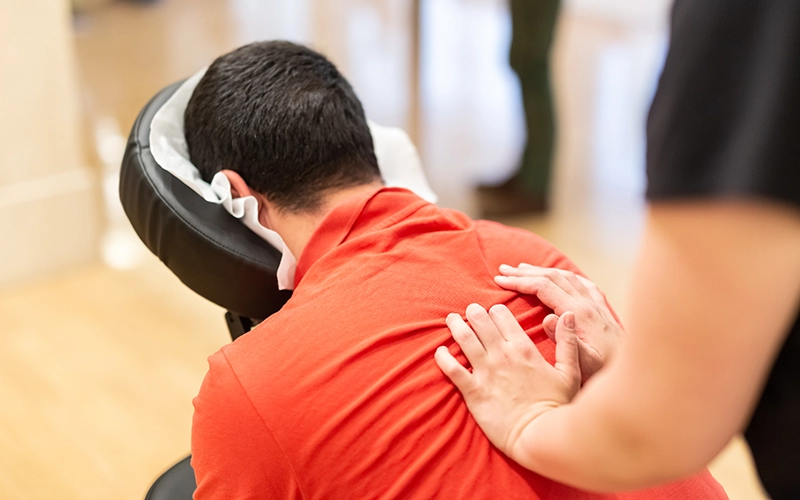 JF_20_ComingToAmerica_iStock-1162361810_800